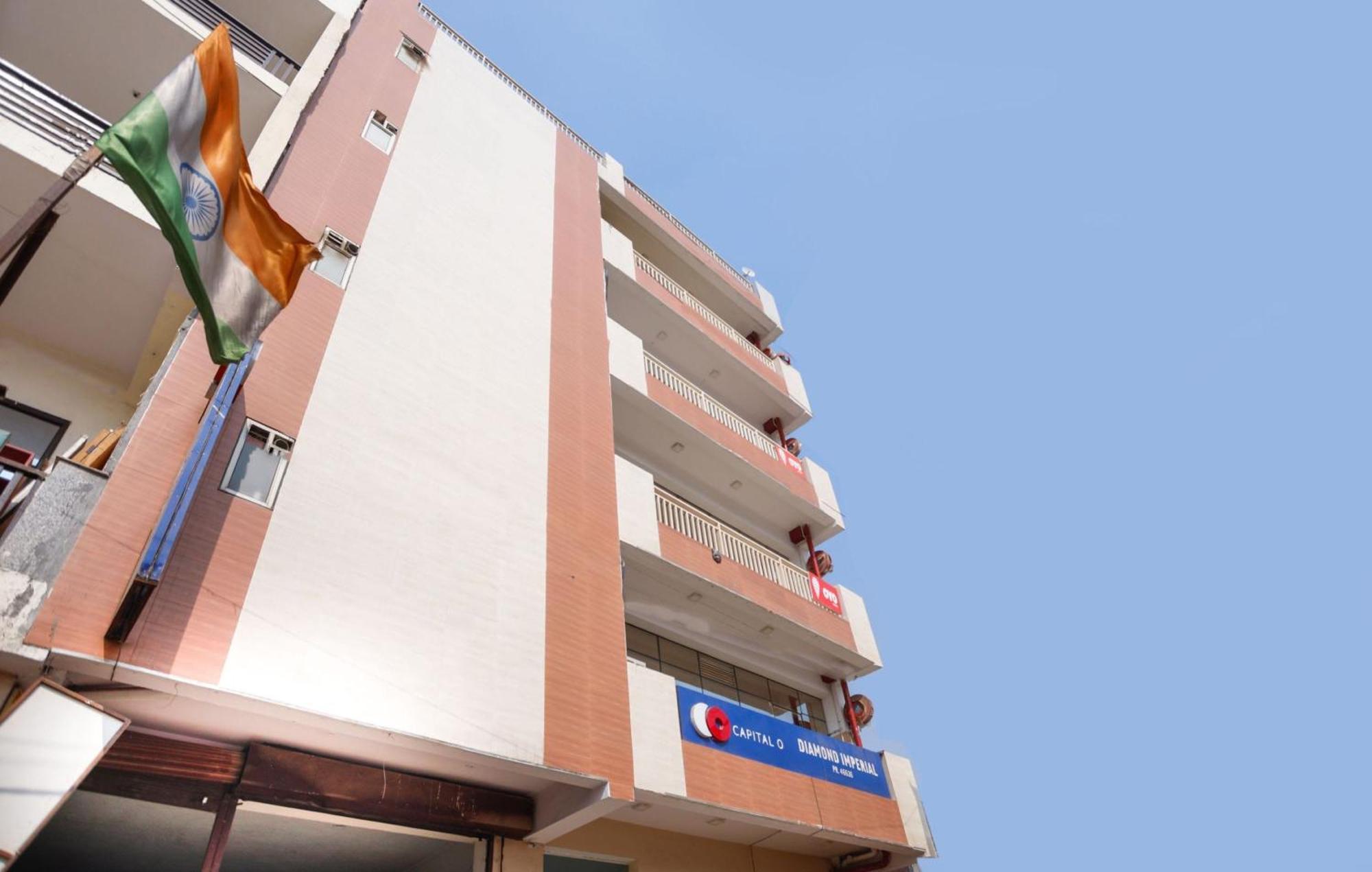 Diamond Imperial Hotel Noida Bagian luar foto